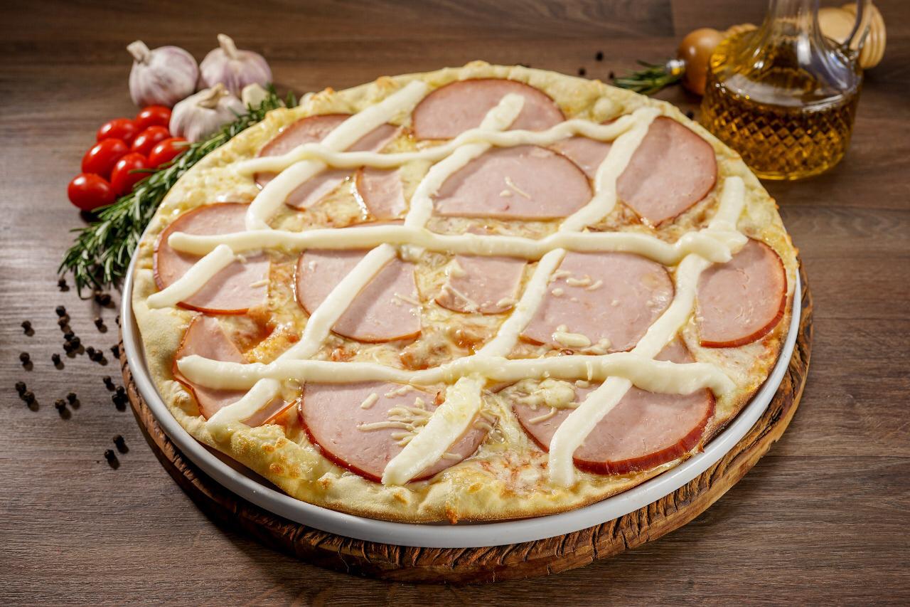 Peito de peru com Catupiry: Pizza Place Pizzaria e Esfiharia